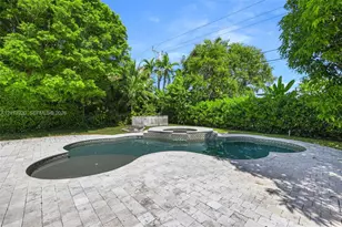 8261 SW 142nd St, Palmetto Bay, FL 33158 - Photo 8