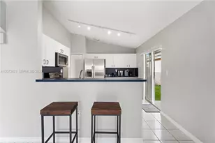15840 SW 85th St, Miami, FL 33193 - Photo 10
