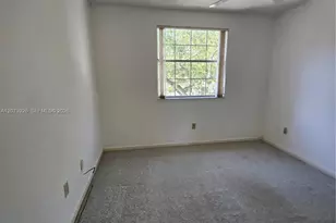 9840 NW 9th Ct, Plantation, FL 33324 - Photo 10