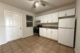 900 SW 5th St, Hallandale Beach, FL 33009 - Photo 2