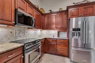2140 SW 97th Ln, Davie, FL 33324 - Photo 8