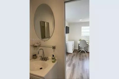 914 N Ocean Breeze #1, Lake Worth, FL 33460 - Photo 6