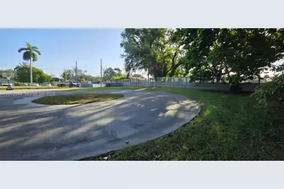 8150 NW 13th Ct, Miami, FL 33147 - Photo 6