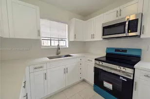 242 NW 51st Ave, Miami, FL 33126 - Photo 6