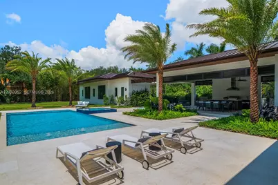 10860 SW 67th Ct, Pinecrest, FL 33156 - Photo 32