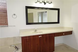 18125 NW 89th Ct, Hialeah, FL 33018 - Photo 18