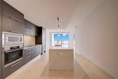 900 Biscayne Blvd #5203, Miami, FL 33132 - Photo 4