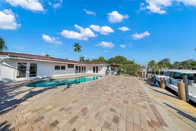 800 SE 3rd Ter, Pompano Beach, FL 33060 - Photo 24