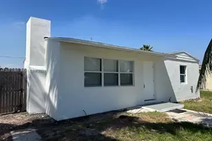 729 Caddie Pl, West Palm Beach, FL 33409 - Photo 1