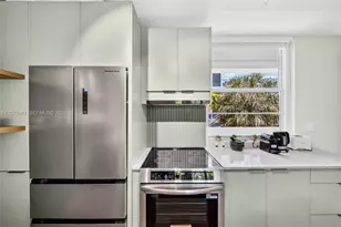 301 Ocean Dr, Miami Beach, FL 33139 - Photo 14