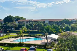 551 SW 135th Ave, Pembroke Pines, FL 33027 - Photo 14