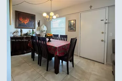 551 SW 135th Ave #413B, Pembroke Pines, FL 33027 - Photo 4