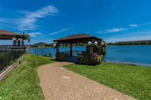 551 SW 135th Ave, Pembroke Pines, FL 33027 - Photo 32