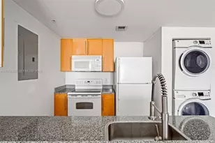 275 NE 18th St, Miami, FL 33132 - Photo 20
