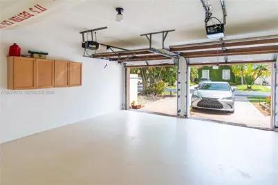 10564 NW 57th St, Doral, FL 33178 - Photo 36