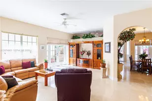 10564 NW 57th St, Doral, FL 33178 - Photo 12