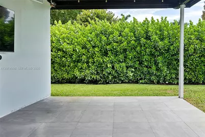 10630 NW 19th Pl, Pembroke Pines, FL 33026 - Photo 44
