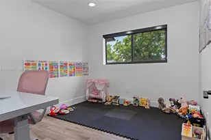 10630 NW 19th Pl, Pembroke Pines, FL 33026 - Photo 32
