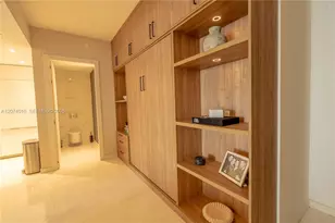 300 Biscayne Blvd Way, Miami, FL 33131 - Photo 2