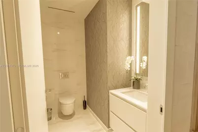 300 Biscayne Boulevard Way #3109W, Miami, FL 33131 - Photo 4