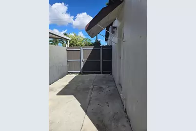7785 SW 36th St #Back, Miami, FL 33155 - Photo 2