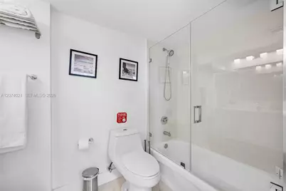 1200 Brickell Bay Dr #3701, Miami, FL 33131 - Photo 22