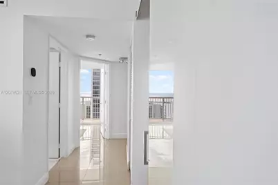 1200 Brickell Bay Dr #3701, Miami, FL 33131 - Photo 14