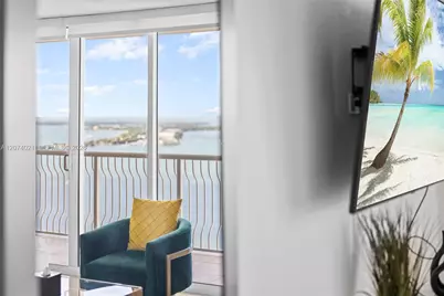 1200 Brickell Bay Dr #3701, Miami, FL 33131 - Photo 42