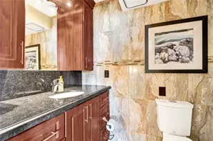 1001 NE 14th Ave, Hallandale Beach, FL 33009 - Photo 16