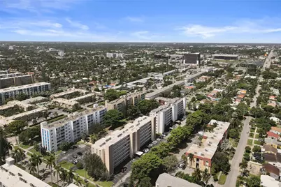 1001 NE 14th Ave #402, Hallandale Beach, FL 33009 - Photo 28