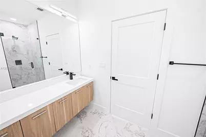 1780 NW 5th St, Miami, FL 33136 - Photo 18