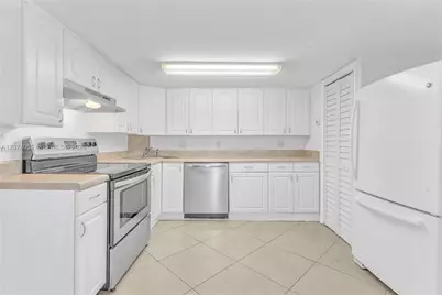 2175 NE 56th St #103, Fort Lauderdale, FL 33308 - Photo 8