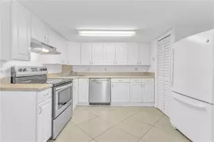 2175 NE 56th St, Fort Lauderdale, FL 33308 - Photo 8