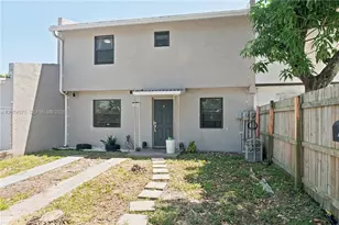 19367 NW 45th Ave, Miami Gardens, FL 33055 - Photo 2