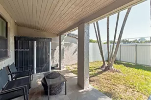19367 NW 45th Ave, Miami Gardens, FL 33055 - Photo 16