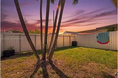 19367 NW 45th Ave, Miami Gardens, FL 33055 - Photo 18