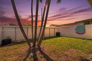 19367 NW 45th Ave, Miami Gardens, FL 33055 - Photo 18