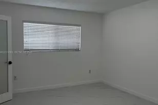 5560 W 21st Ct, Hialeah, FL 33016 - Photo 22