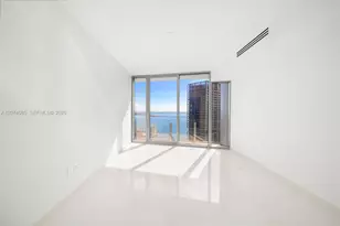 300 Biscayne Blvd Way, Miami, FL 33131 - Photo 8