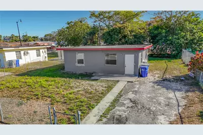 2408 NW 8th St, Pompano Beach, FL 33069 - Photo 16