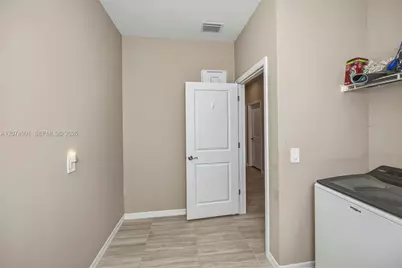16241 Rosemallow Ln, Other City - In The State Of Florida, FL 33920 - Photo 54