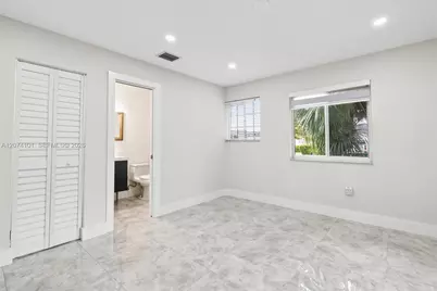 3197 W 79th Pl, Hialeah, FL 33018 - Photo 10