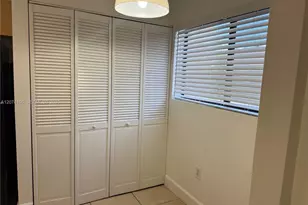 9454 S Palm Cir S, Pembroke Pines, FL 33025 - Photo 6