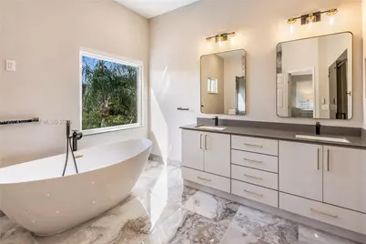 15724 NW 11th St, Pembroke Pines, FL 33028 - Photo 26