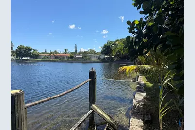 3970 NW 50th Ave, Lauderdale Lakes, FL 33319 - Photo 12