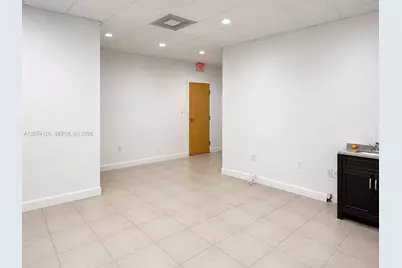 18321 W Dixie Hwy #202, North Miami Beach, FL 33160 - Photo 6