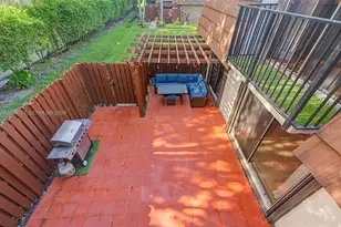804 SW 119th Way, Davie, FL 33325 - Photo 36