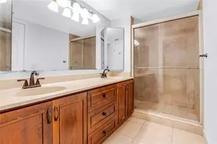 804 SW 119th Way, Davie, FL 33325 - Photo 18