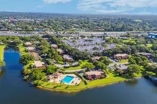 804 SW 119th Way, Davie, FL 33325 - Photo 34