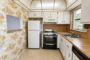 10444 NW 30th Ct, Sunrise, FL 33322 - Photo 4